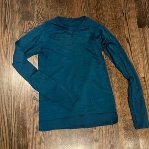 Lulu lemon long sleeve size 6 excellent condition dark teal shirt